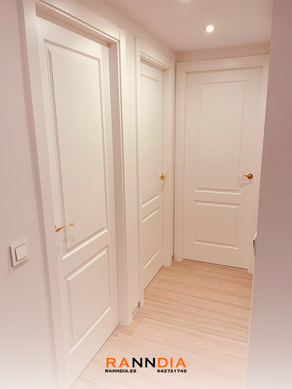 Puerta de interior modelo 2 en Estepona